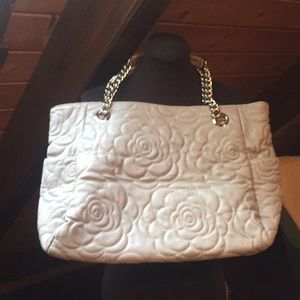 NWT Big Buddha quilted tote. Rose shape.